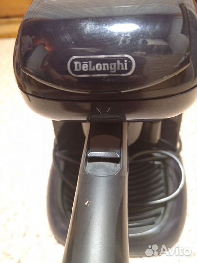 Продам кофеварку DeLonghi