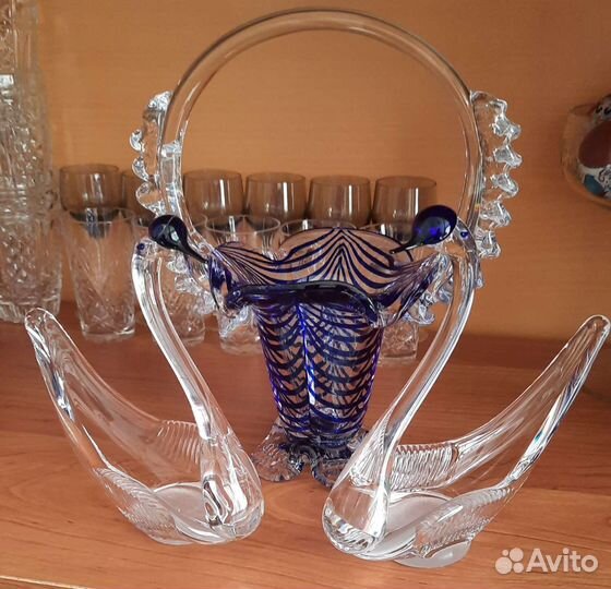 Хрустальные лебеди с вазочкой