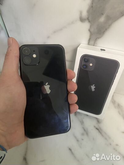 iPhone 11, 64 ГБ