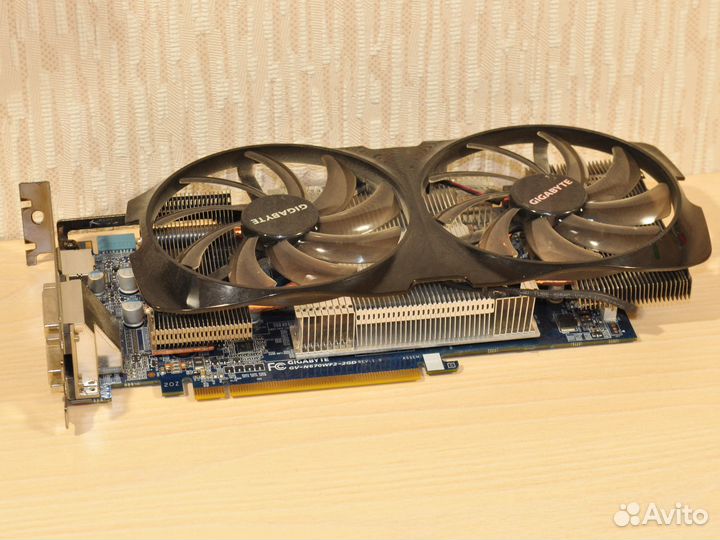 Видеокарта GigaByte GeForce GTX 670 2GB