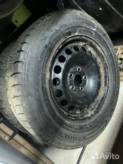 Yokohama Ice Guard Studless IG50 215/65 R16 50H