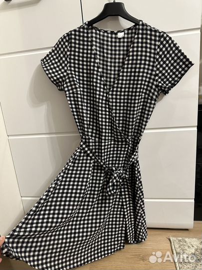 Клетчатое платье на запах