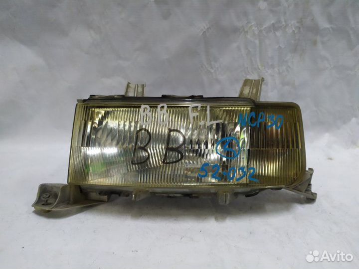 Фара левая Toyota Bb NCP30
