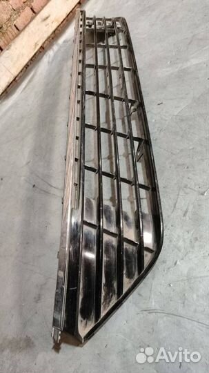 Решетка в бампер Volkswagen Passat B8 3G0853677B