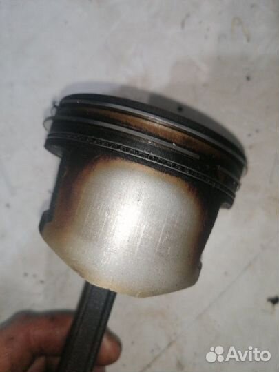 Поршень c шатуном Nissan Primera FHP11 SR20DE 11