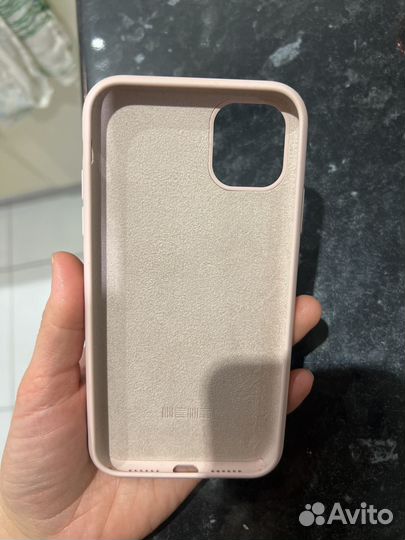 Чехол на iPhone 11