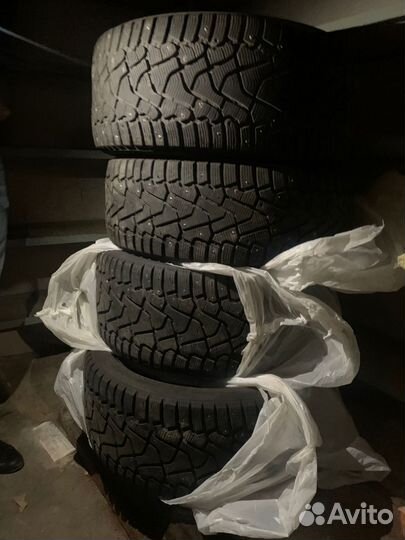 Pirelli Ice Zero 245/40 R20