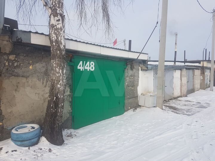 Гараж, > 30 м²