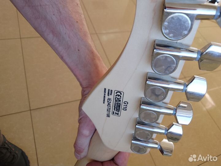 Электрогитара cort g110