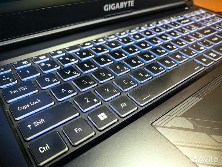 Ноутбук игровой gigabyte i5 / RTX 4060 8 Gb