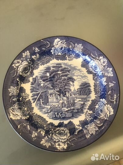 Тарелка фарфоровая.Англия