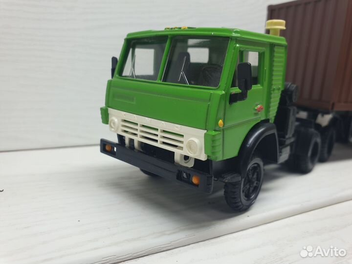 Камаз 5410 Контейнеровоз 1/43 Элекон модель