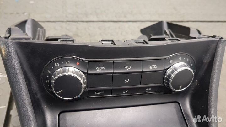 Консоль салона Mercedes CLA C117 2013