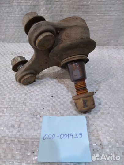 Шаровая опора правая VAG