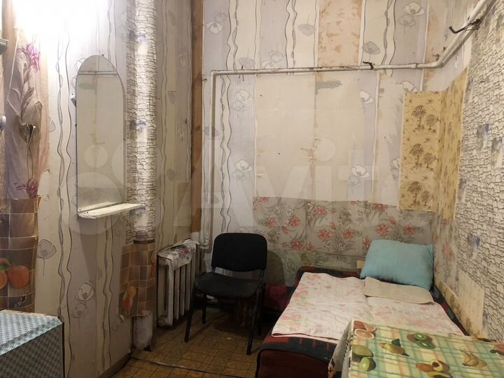 Комната 16 м² в 5-к., 1/1 эт.