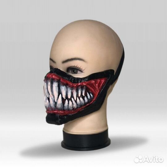 Пластиковая маска Venom
