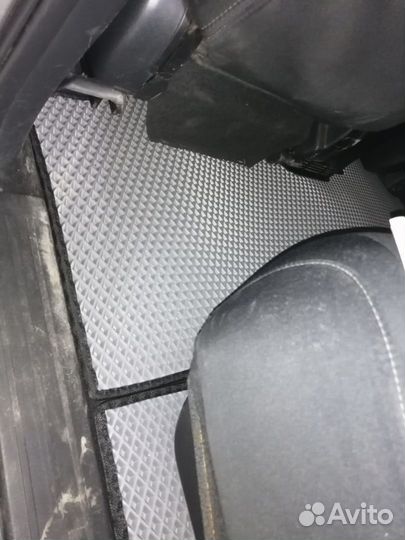 Ево автоковры 3D с бортиками Motors