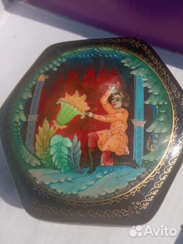 Шкатулка деревянная