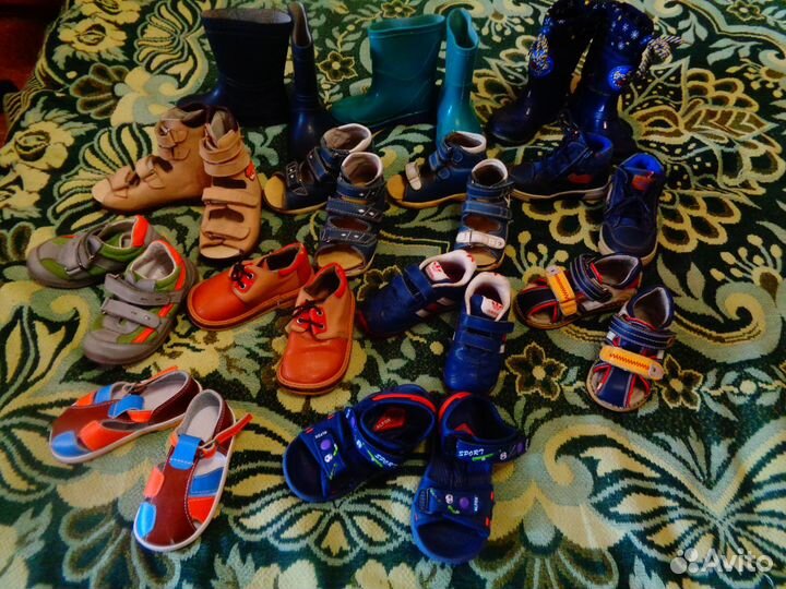 Детские вещи и обувь