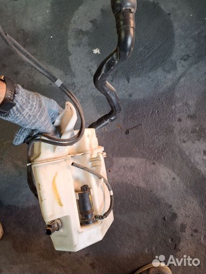 Бачок омывателя volvo s80,v70,xc70