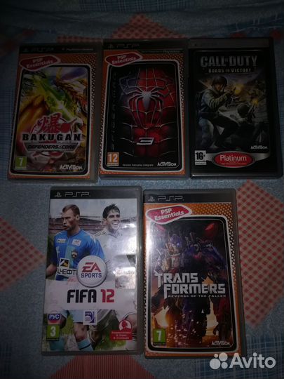 Диски и коробки от них на Sony PSP