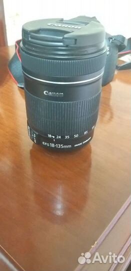 Зеркальный фотоаппарат canon 1200D