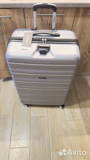 Чемодан samsonite