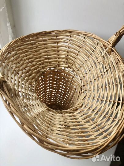 Корзина плетеная высокая