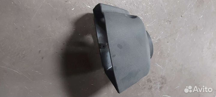 Кожух рулевой колонки на Cadillac CTS