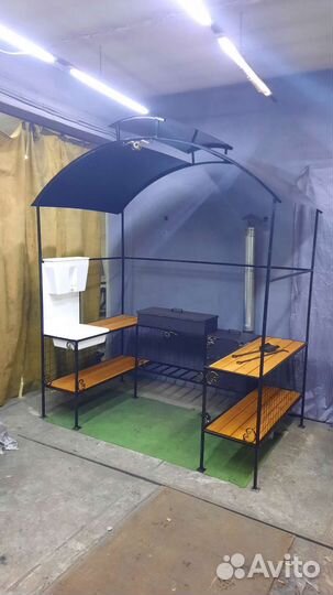 Мангал с крышей, печкой, умывальником