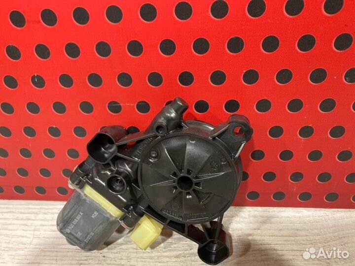 Моторчик стеклоподъемника задний левый Porsche