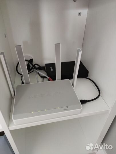 Роутер Keenetic Giga (KN-1010)