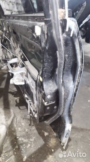 Дверь боковая передняя правая Mitsubishi Galant 8