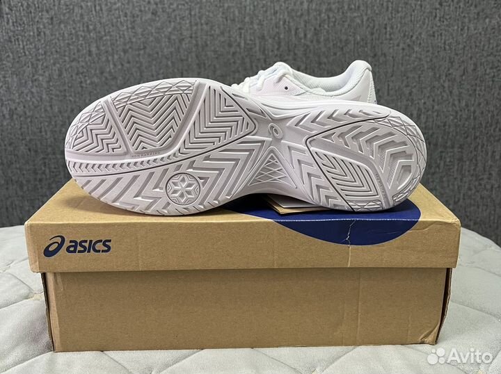 Волейбольные кроссовки asics upcourt 5