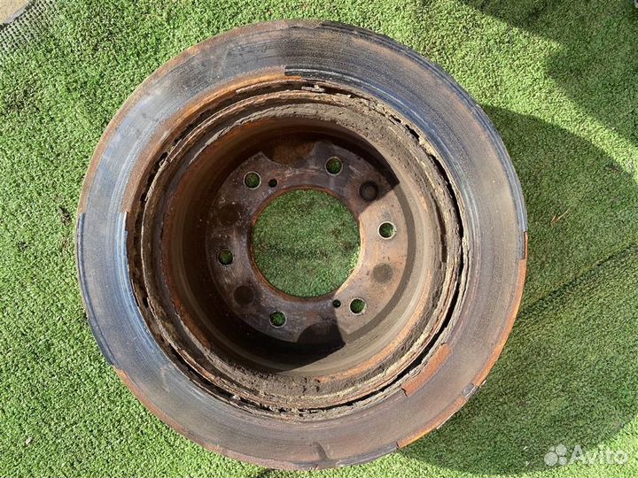 Диск тормозной задний Mitsubishi Pajero Sport/M