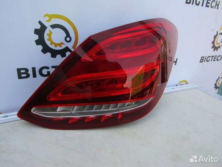 Фонарь задний правый Mercedes W205 A2059060457