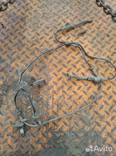 Датчик ABS Nissan Almera N16