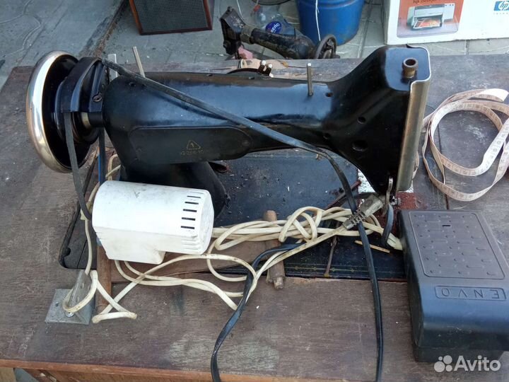 Швейная машинка altenburg