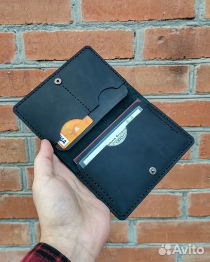 Обложка на паспорт из черной кожи