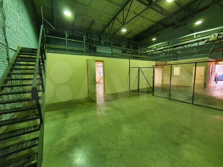 Собственник. Склад. 264.5 м2 у метро, кран-балка