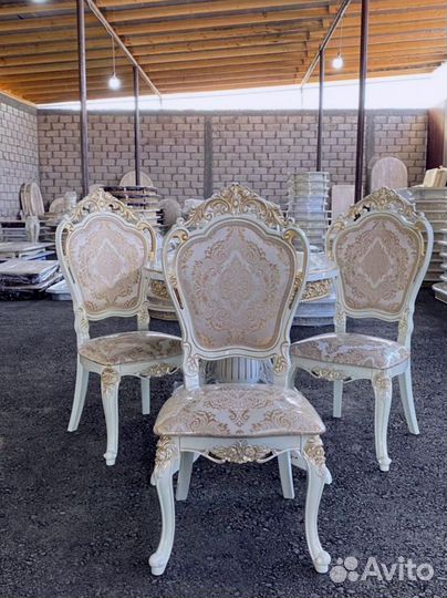 Кухонный стол. Доставка по всей России