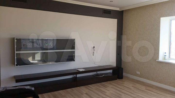 3-к. квартира, 104 м², 5/5 эт.