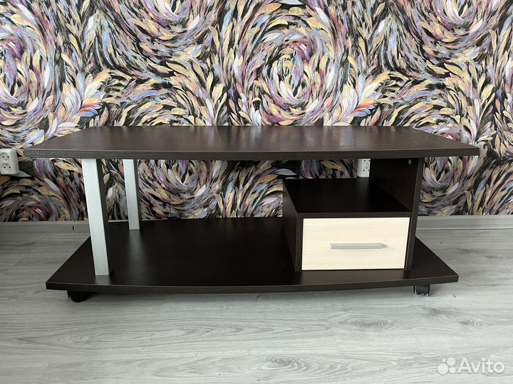 Тумба под телевизор