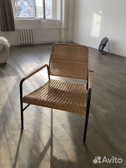Стул плетеный