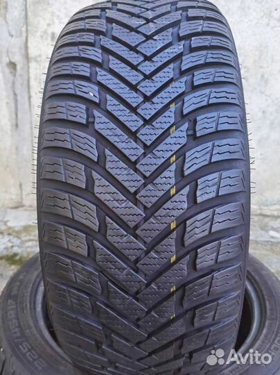 Nokian Tyres Weatherproof 225/45 R17 94V
