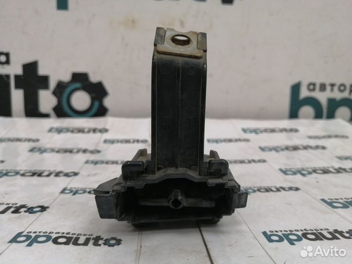 Омыватель фары левый 85208-33040 Toyota Camry 50