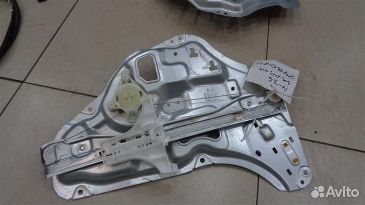 Стеклоподъемник задний правый электрический щитов