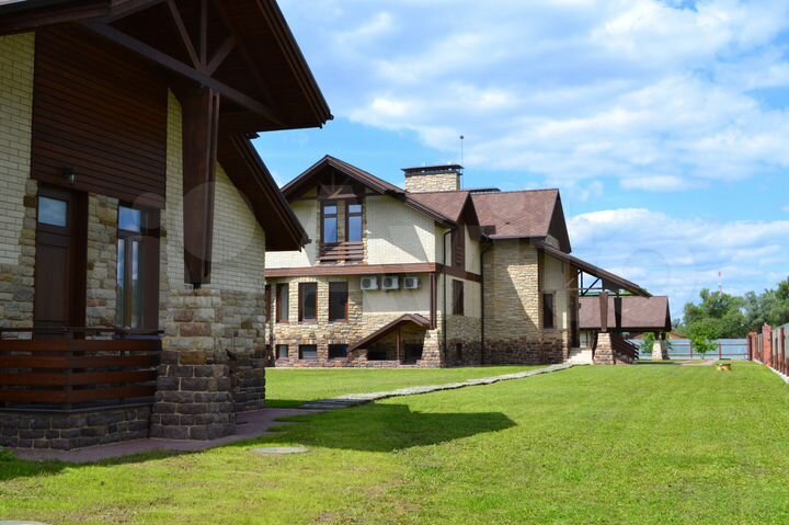 Коттедж 496 м² на участке 60 сот.