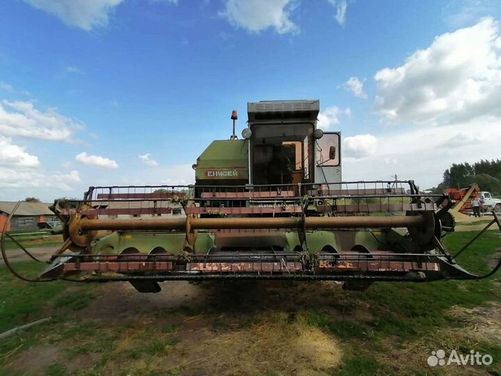 Комбайн Енисей Енисей-1200, 2002