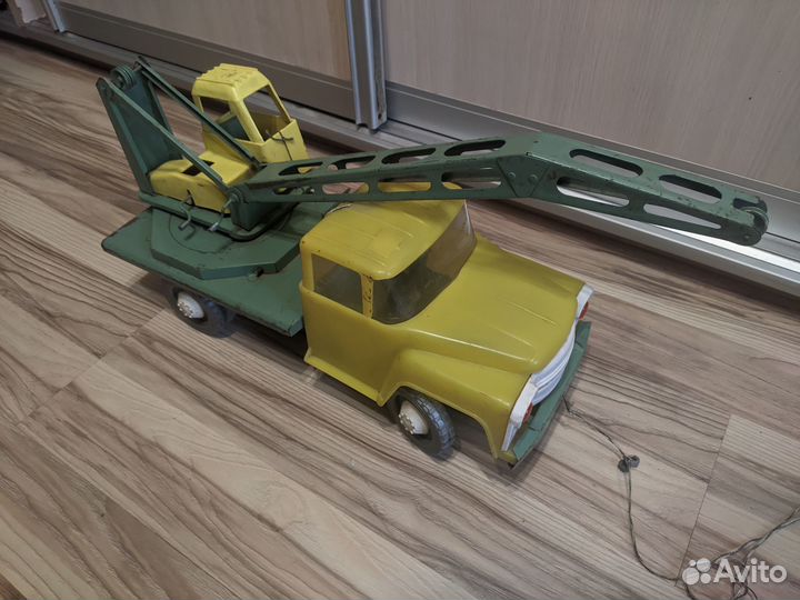 Игрушка кран СССР